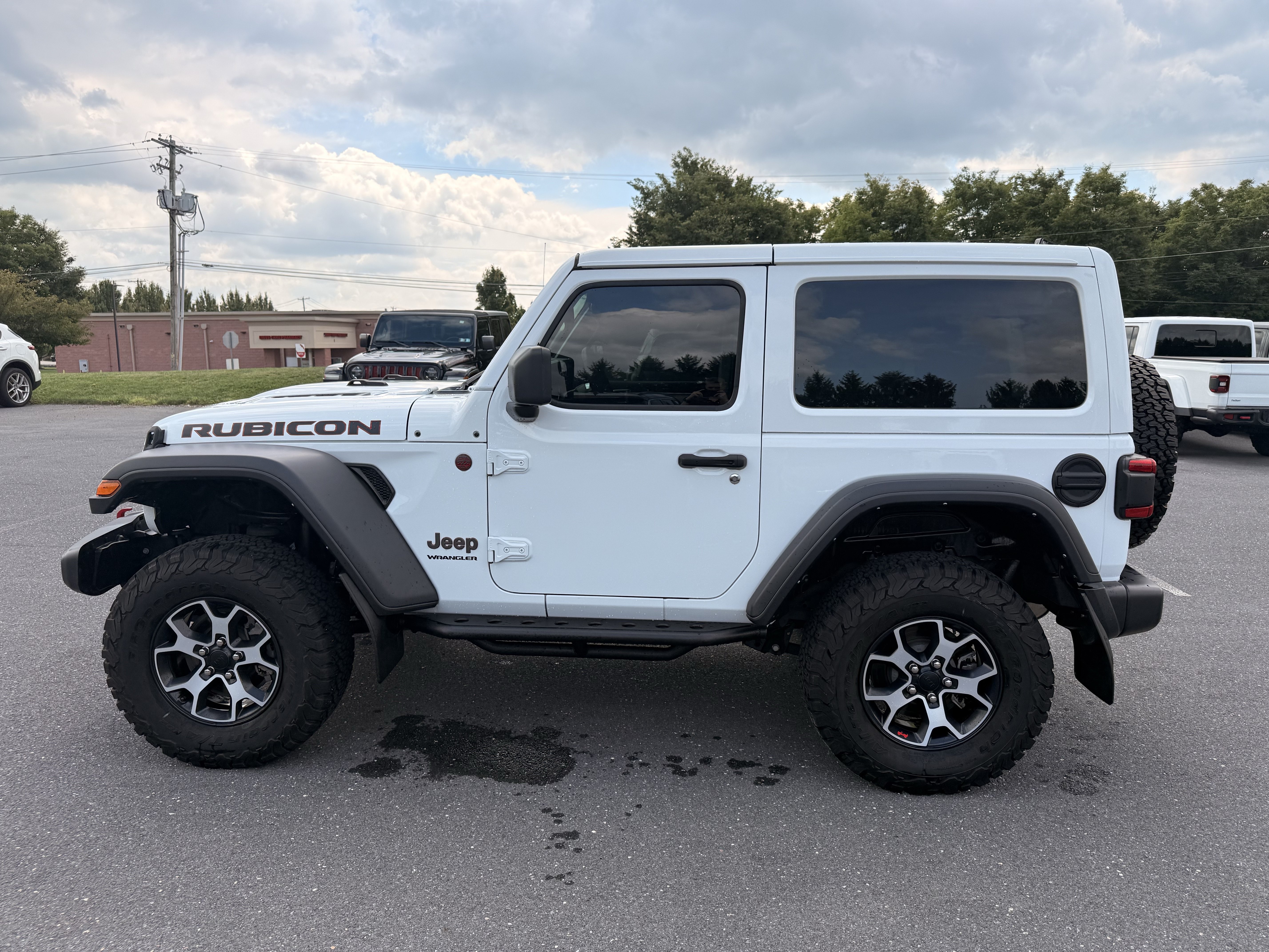 Used 2022 Jeep Wrangler Rubicon w/ LED Lighting Group AWD/4WD image 14