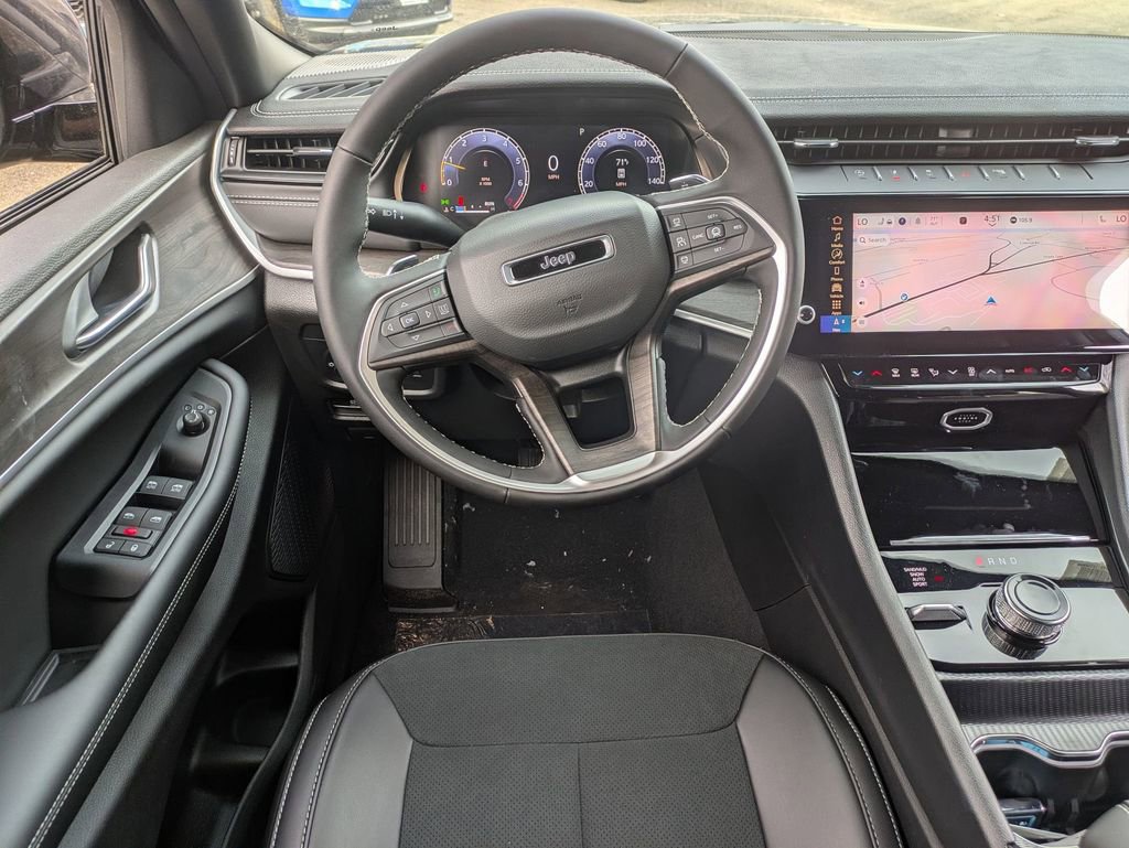 New 2026 Jeep Grand Cherokee Altitude image 14