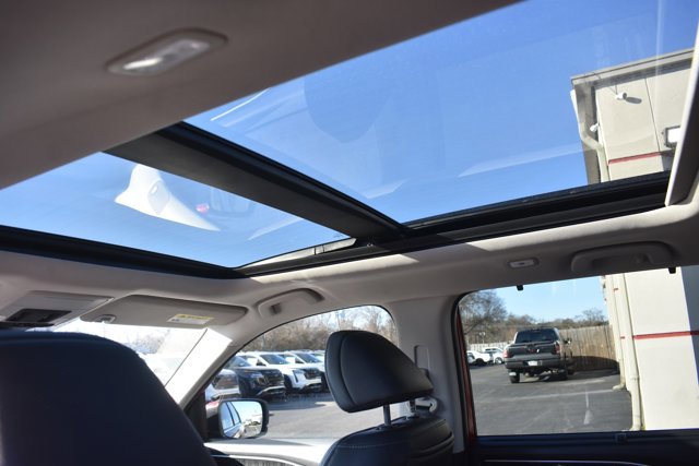 Used 2025 Honda Pilot Elite image 20