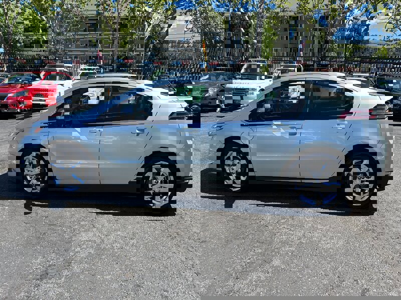 Used 2012 Chevrolet Volt Premium w/ Premium Trim Package FWD image 8