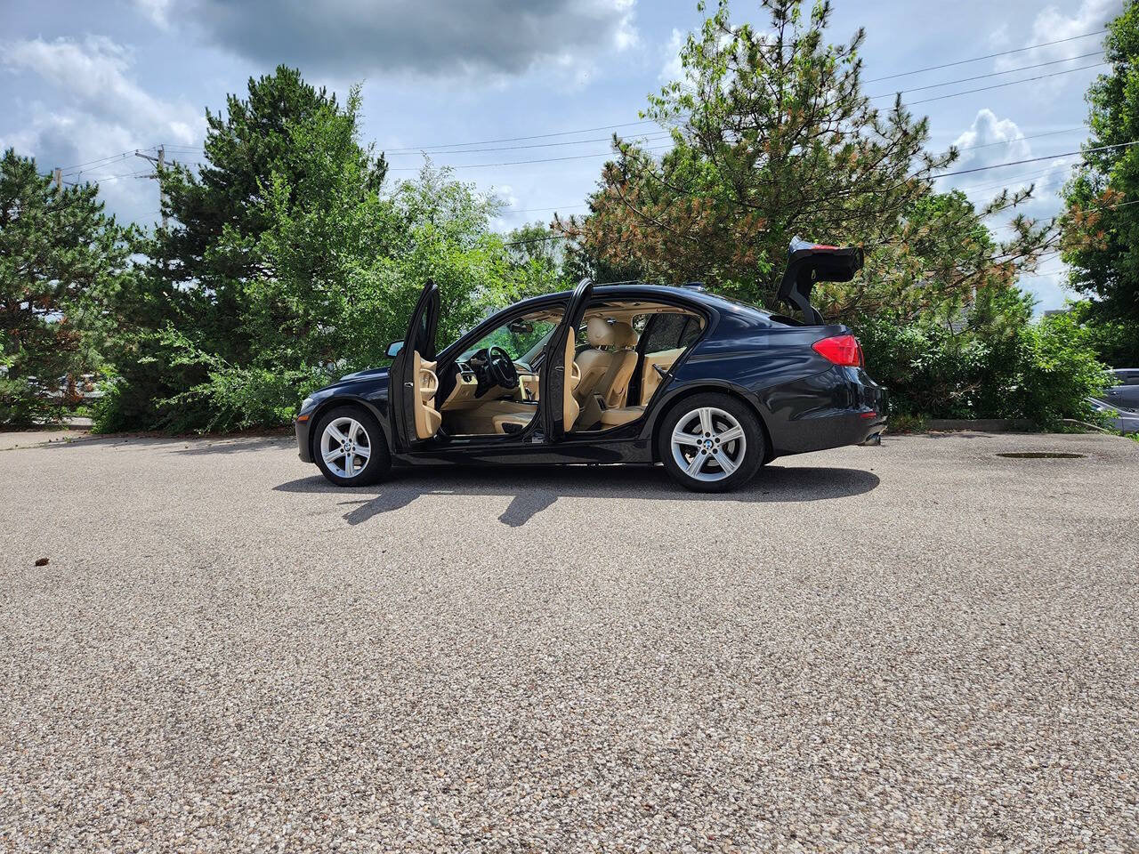 Used 2015 BMW 328i xDrive Sedan AWD/4WD image 3
