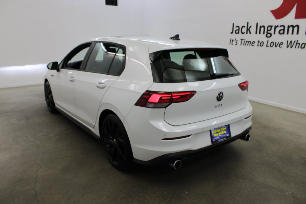 Certified 2023 Volkswagen GTI SE FWD image 3