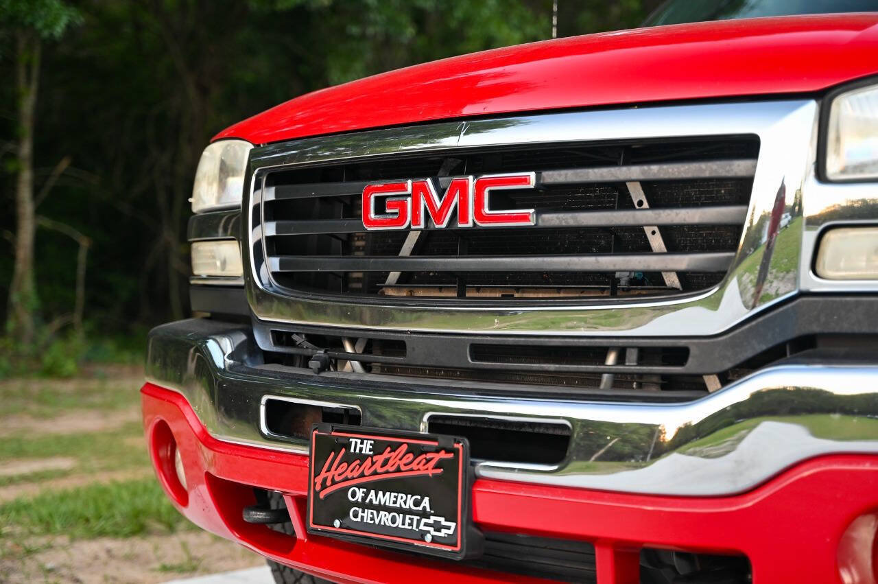 Used 2006 GMC Sierra 2500 SLT w/ Heavy-Duty Power Package AWD/4WD image 21