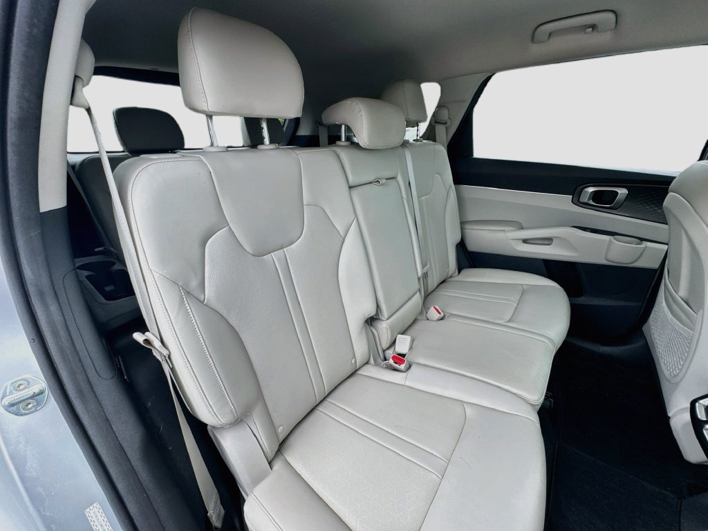 Certified 2022 Kia Sorento S FWD image 31