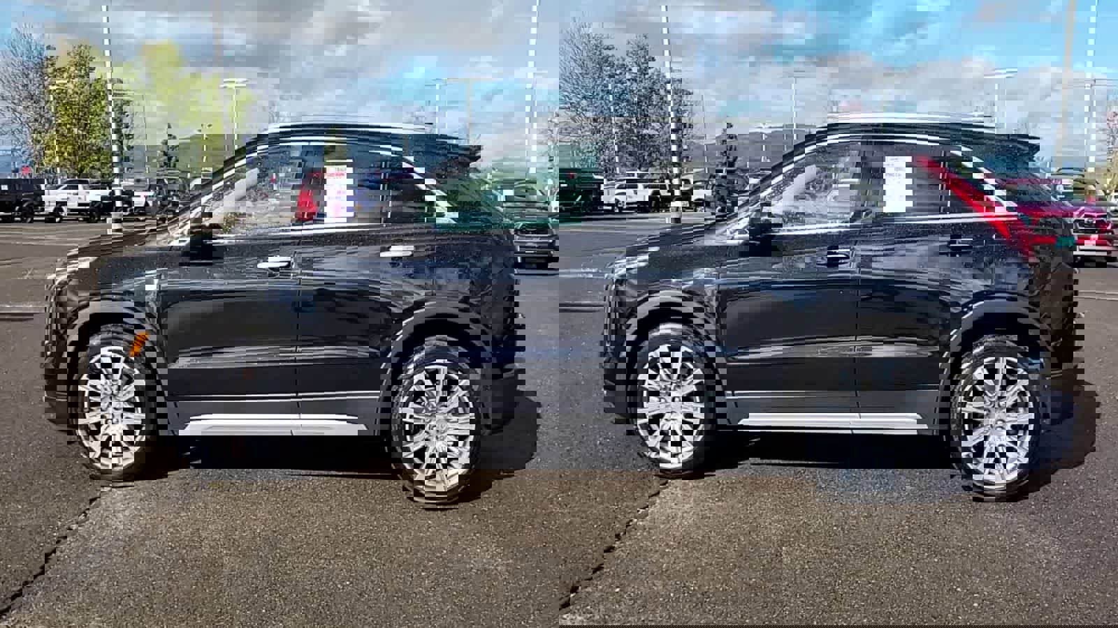 Used 2019 Cadillac XT4 Premium Luxury w/ Technology Package image 5