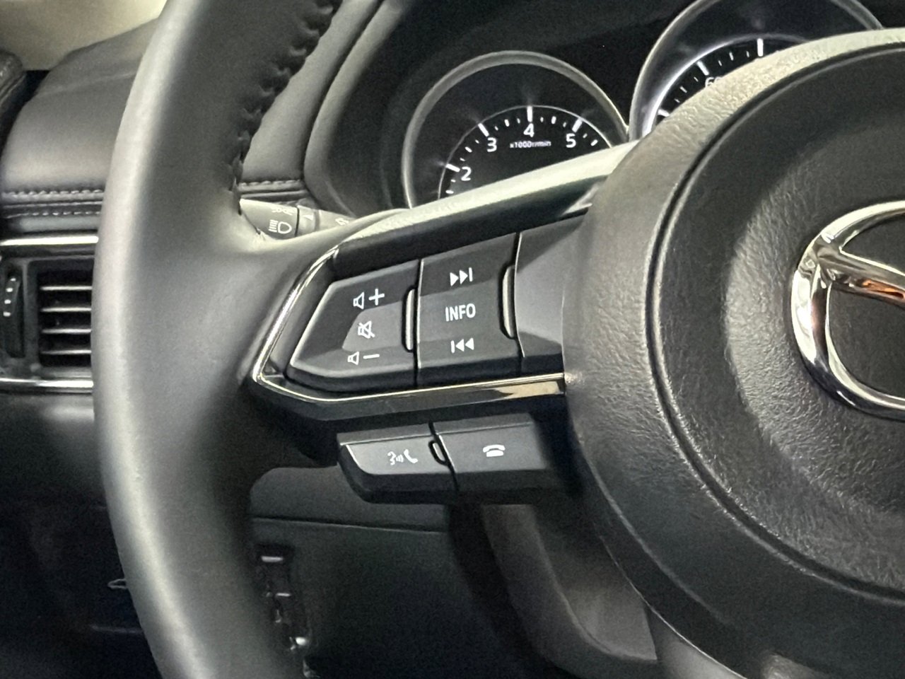 Certified 2025 MAZDA CX-5 AWD 2.5 S w/ Preferred Package image 23