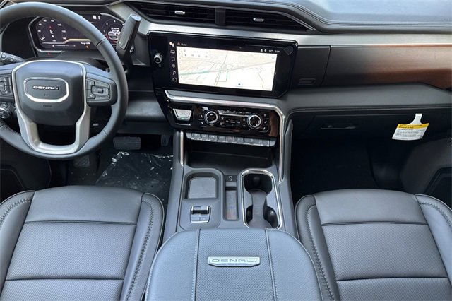 New 2025 GMC Sierra 3500 Denali w/ Denali Reserve Package image 15