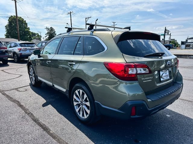 Used 2018 Subaru Outback 3.6R Touring w/ Popular Package #3 AWD/4WD image 6