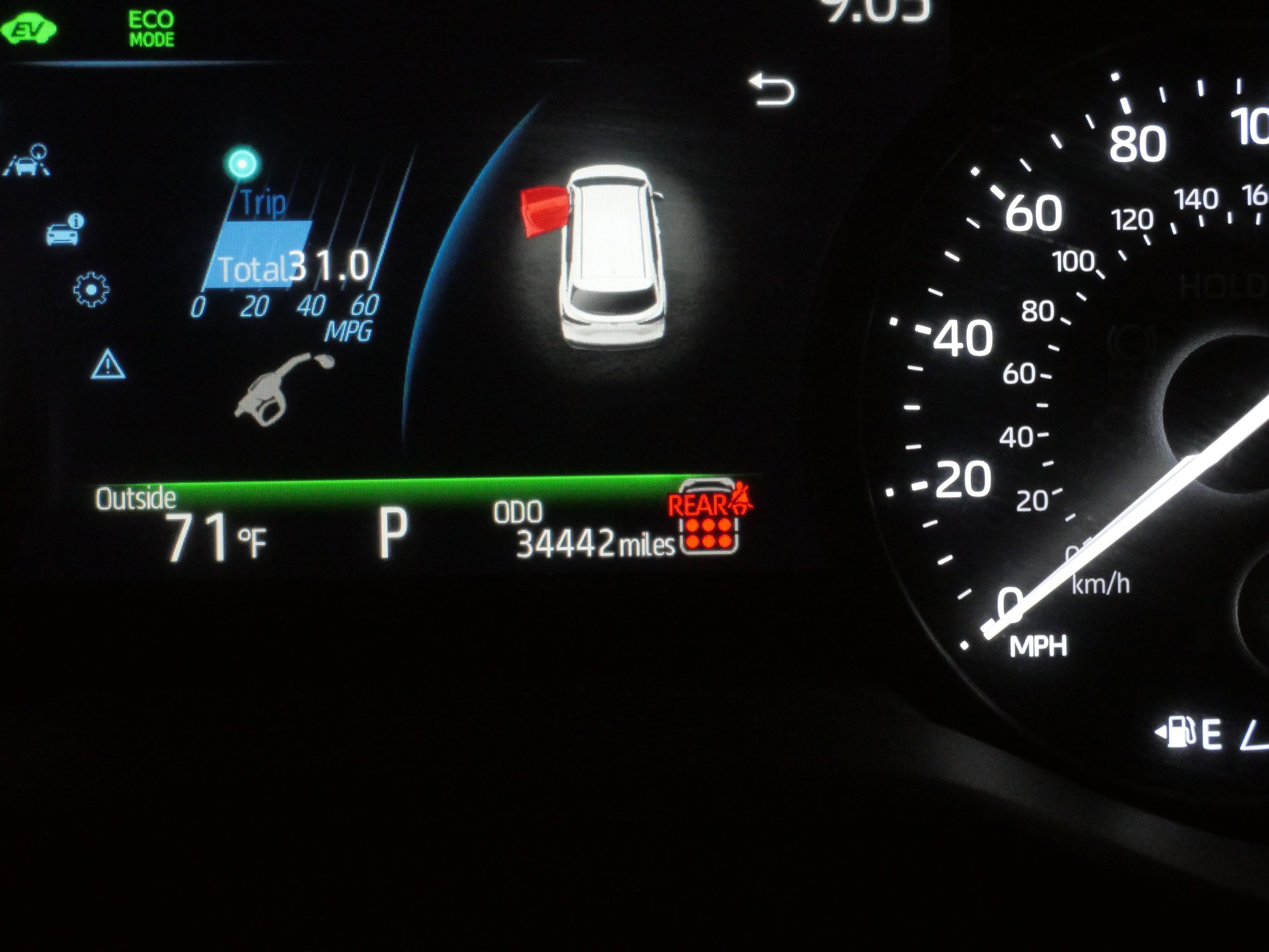 Certified 2025 Toyota Sienna LE image 23