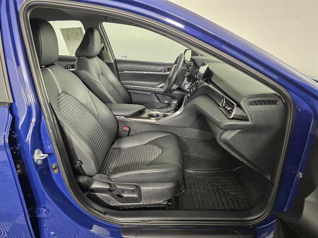 Used 2024 Toyota Camry SE AWD/4WD image 13