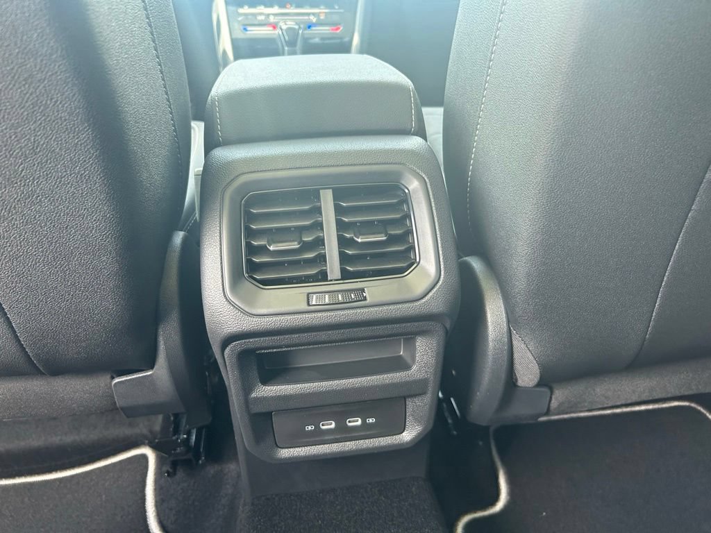 New 2026 Volkswagen Taos SE FWD image 45