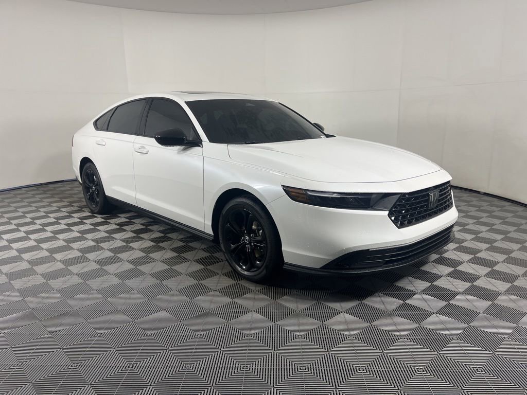 Certified 2025 Honda Accord SE image 6