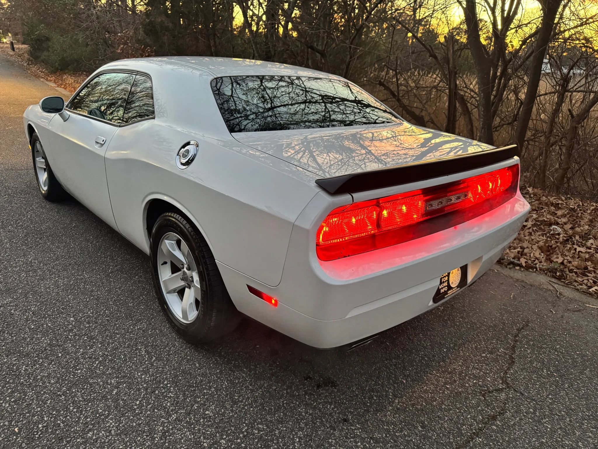 Used 2011 Dodge Challenger image 7