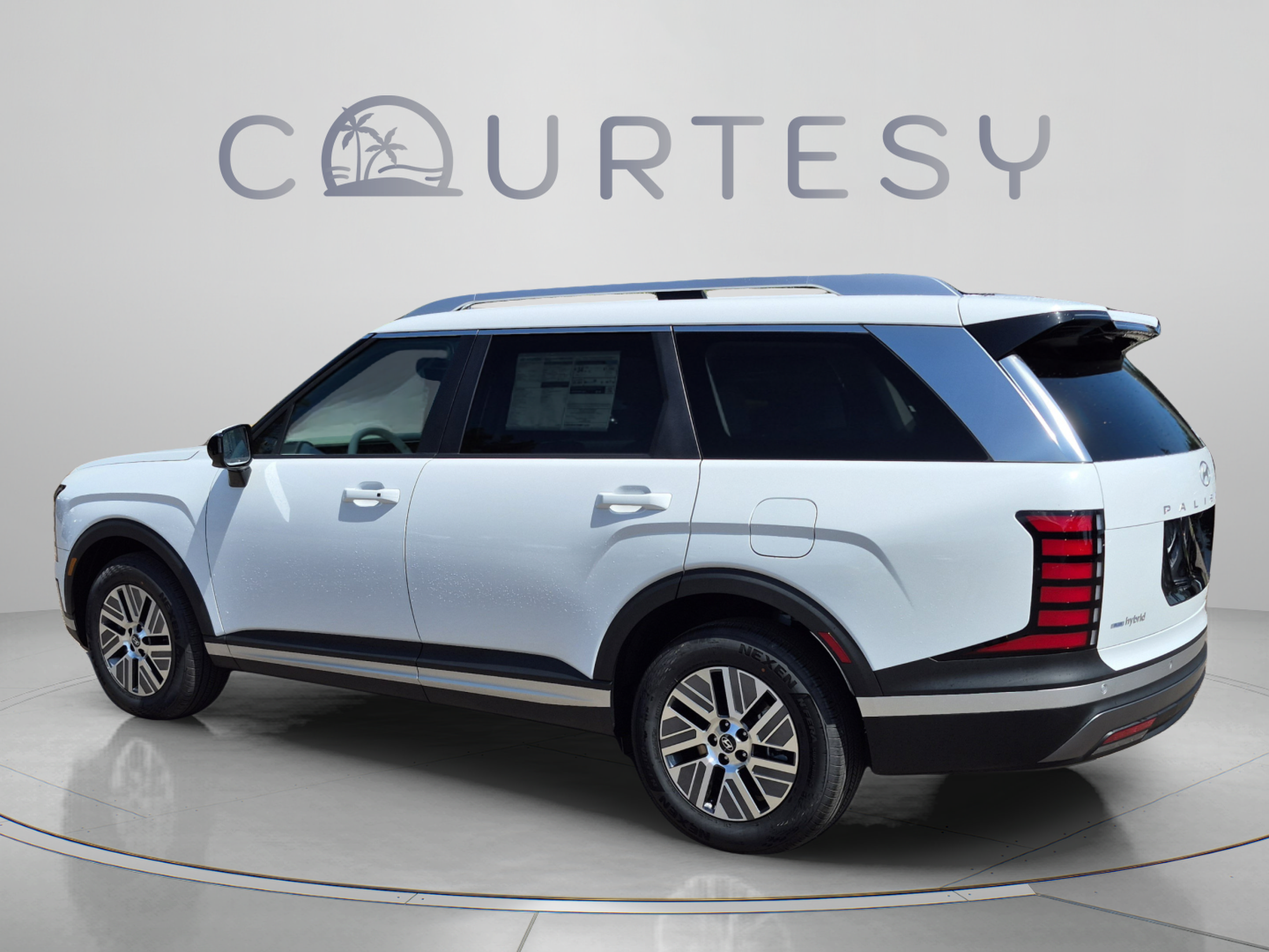 New 2026 Hyundai Palisade FWD Hybrid image 3
