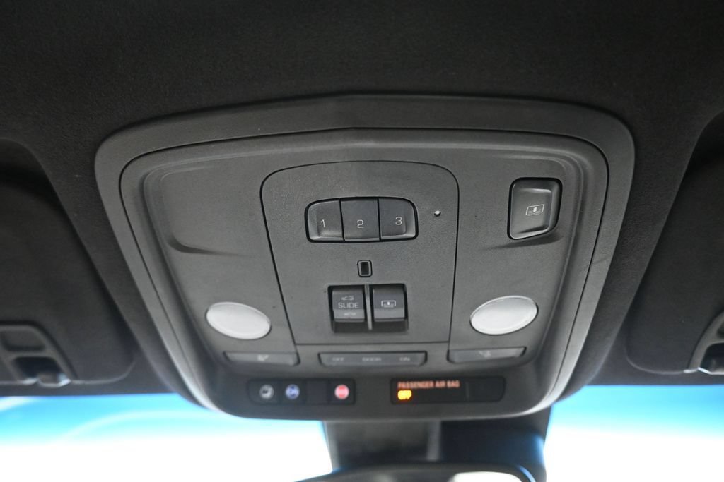 Used 2013 Cadillac XTS Platinum FWD image 27
