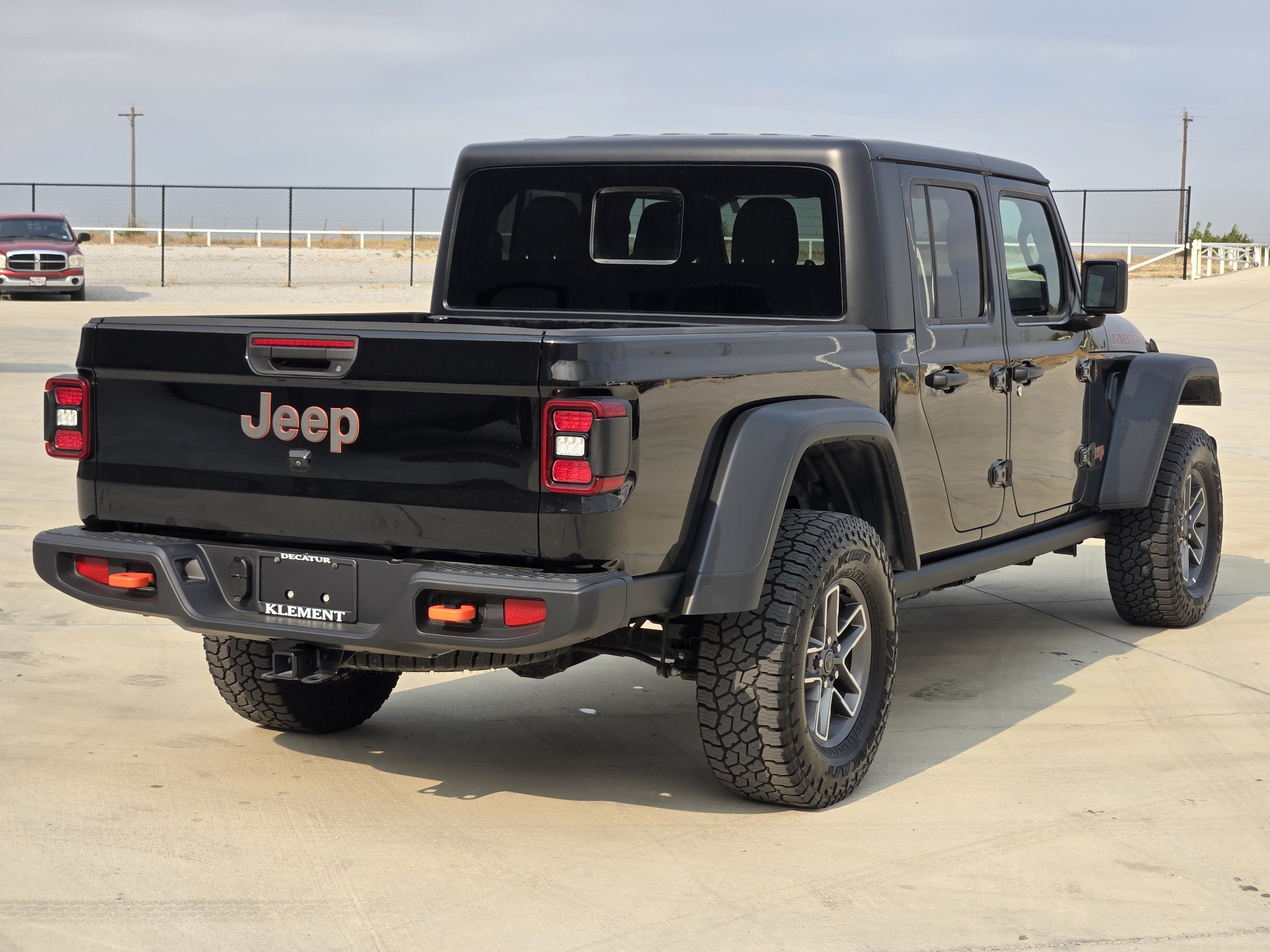 Certified 2026 Jeep Gladiator Mojave AWD/4WD image 8