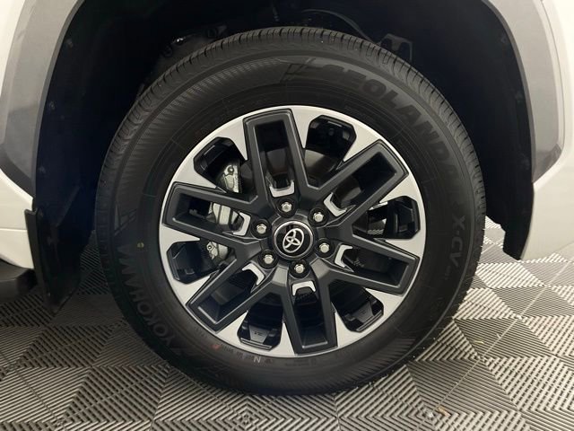 Used 2025 Toyota Sequoia Platinum image 10