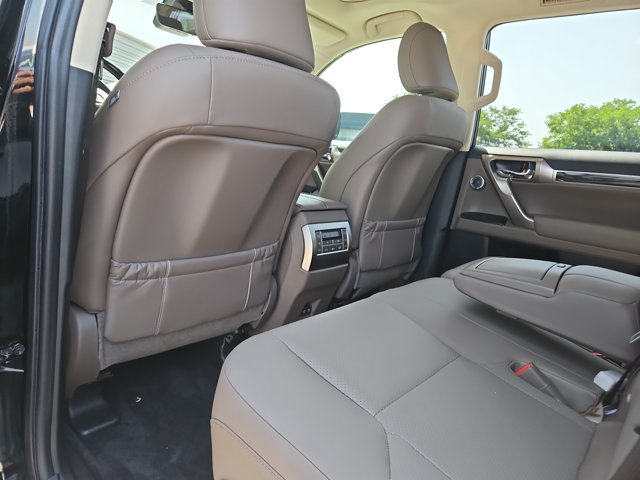 Used 2021 Lexus GX 460 Luxury w/ Accessory Package AWD/4WD image 16