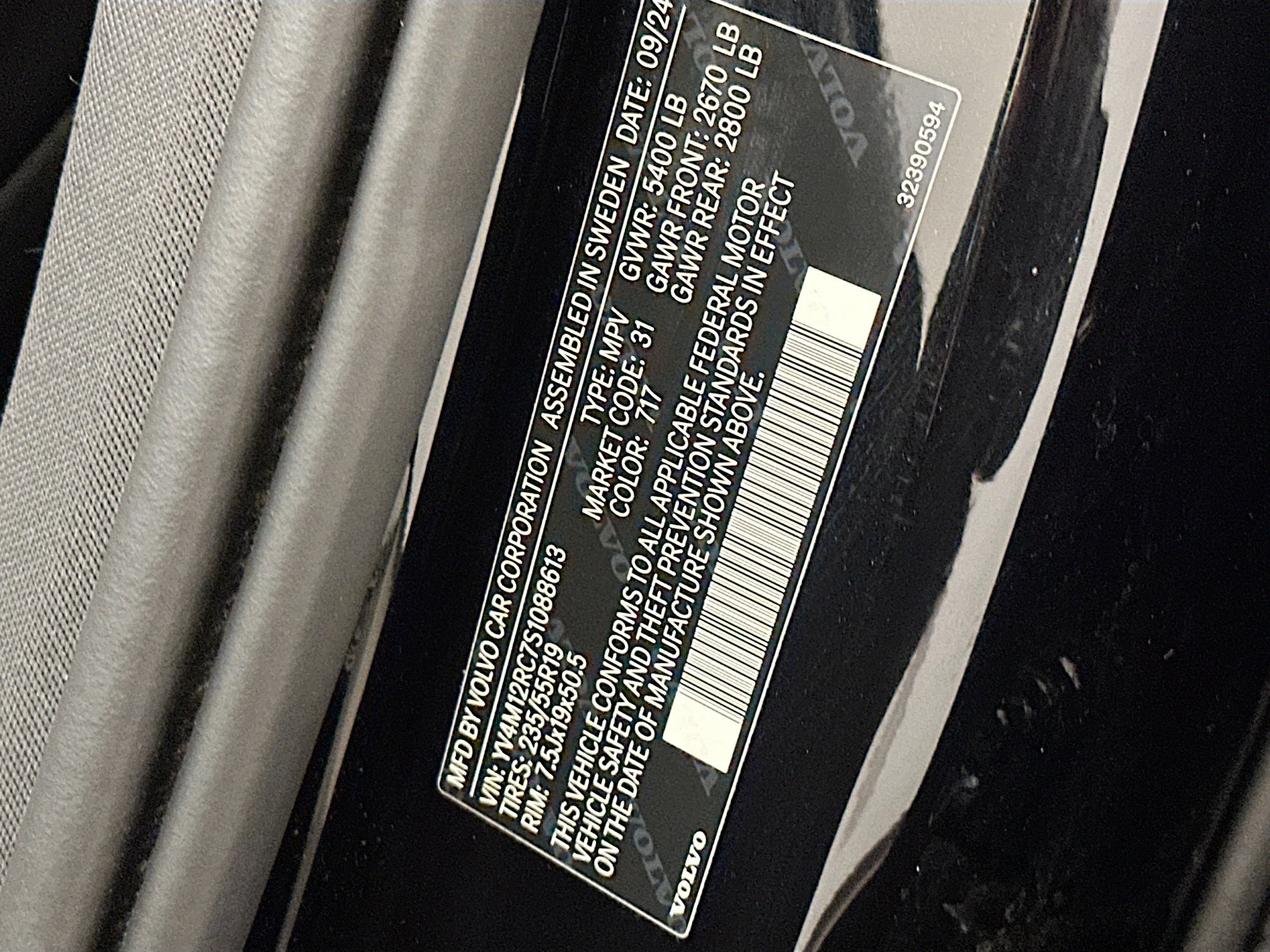 Used 2025 Volvo XC60 B5 Plus image 12