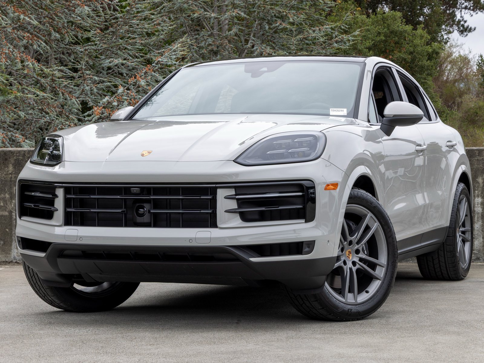 New 2026 Porsche Cayenne Coupe image 1