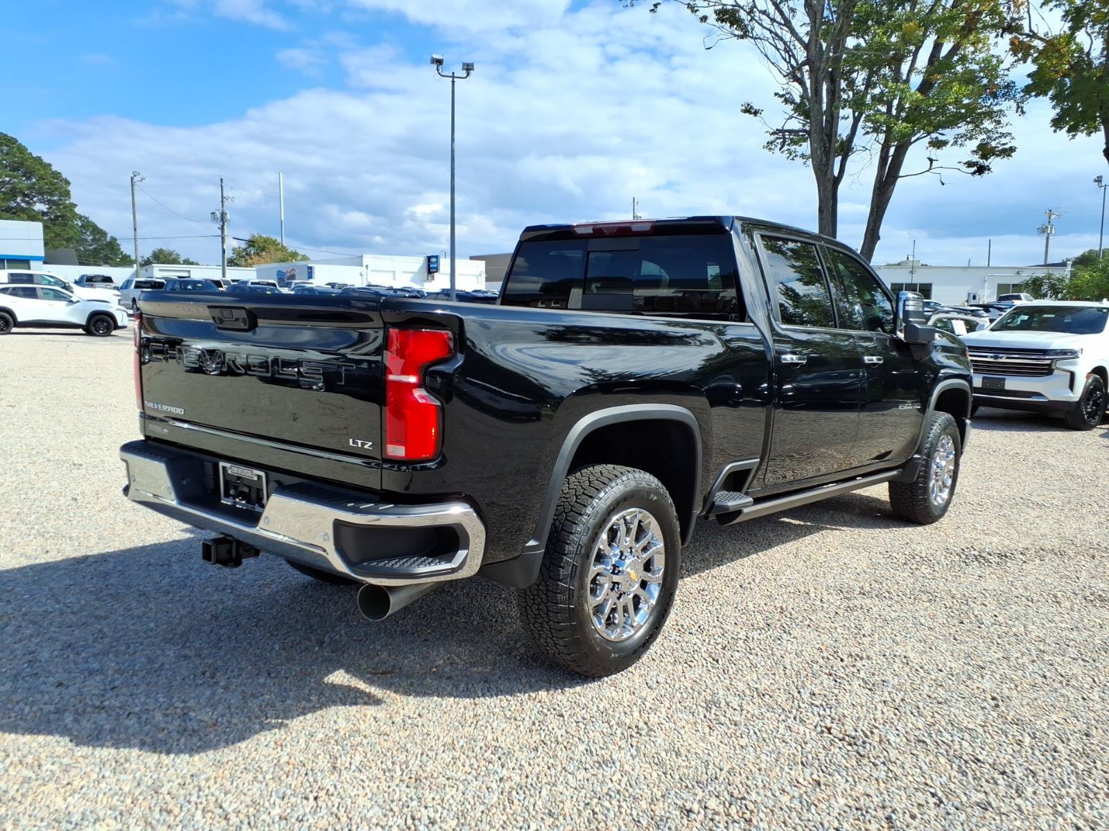 New 2026 Chevrolet Silverado 2500 LTZ w/ LTZ Premium Package AWD/4WD image 13
