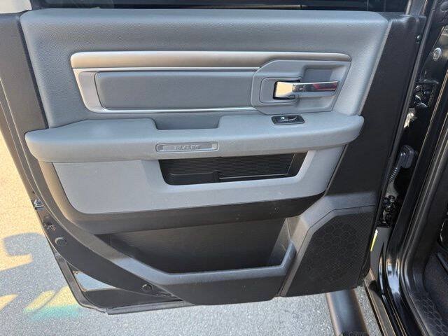 Used 2019 RAM 1500 Warlock AWD/4WD image 23