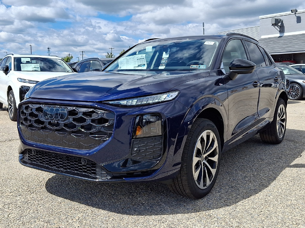 New 2026 Audi Q3 quattro 2.0T AWD/4WD image 2