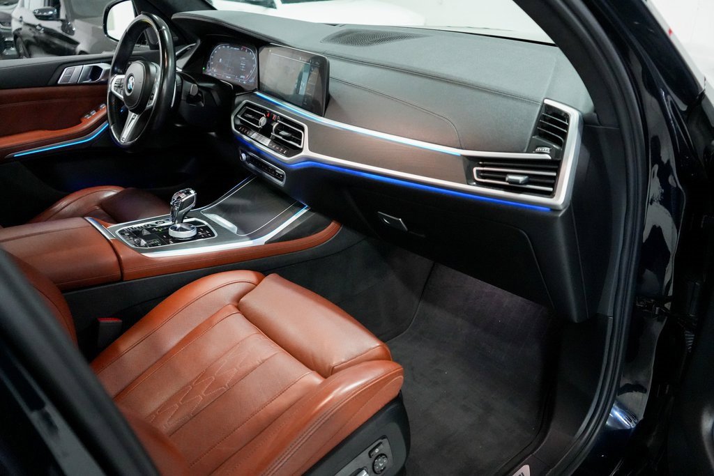 Used 2022 BMW X7 M50i w/ Dynamic Handling Package image 15