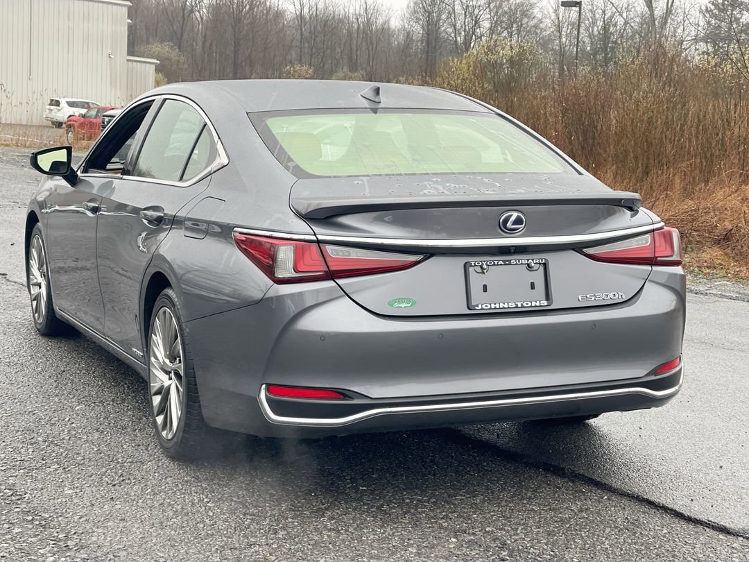Used 2019 Lexus ES 300h w/ Accessory Package FWD image 14