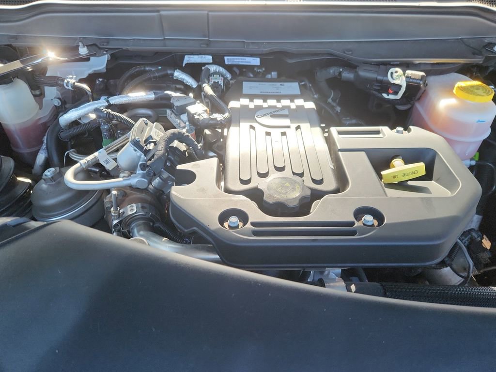 Used 2025 RAM 3500 Laramie w/ Sport Appearance Package AWD/4WD image 20