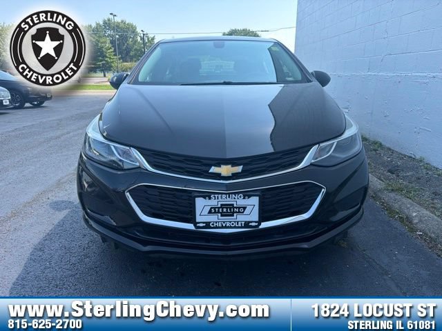 Used 2016 Chevrolet Cruze LT w/ Sun And Sound Package FWD image 8