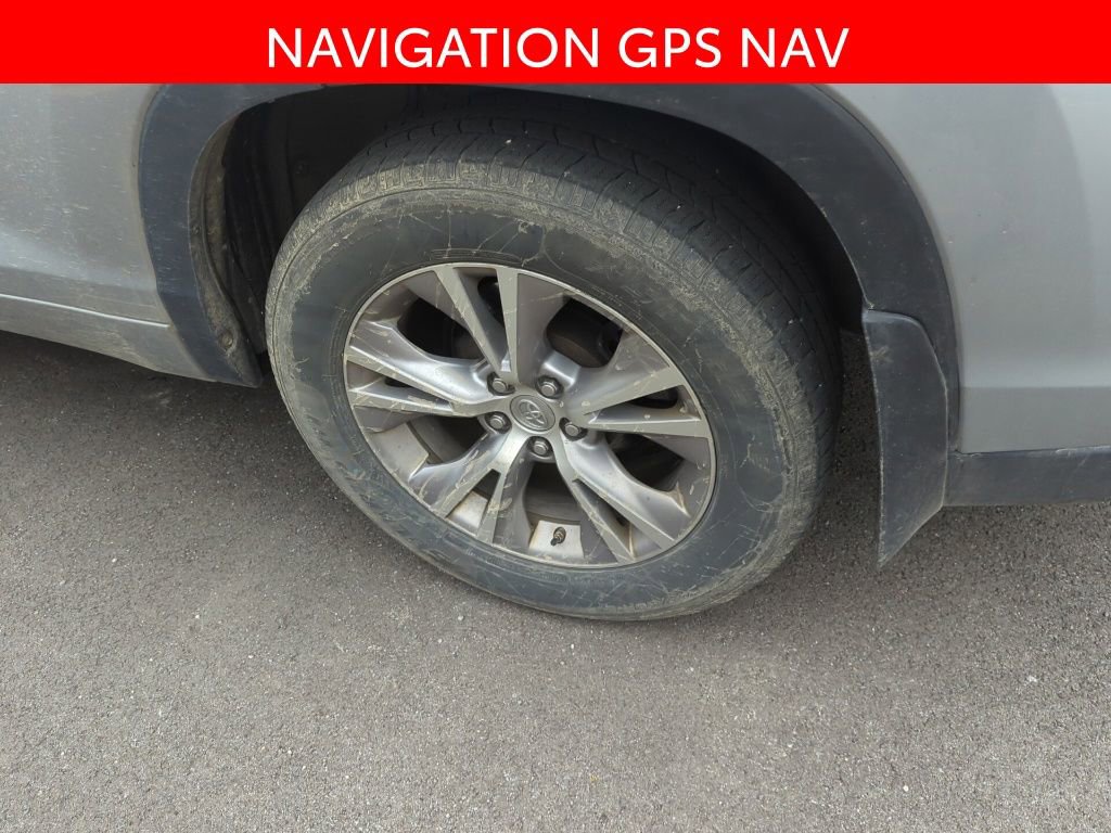 Used 2015 Toyota Highlander XLE AWD/4WD image 5