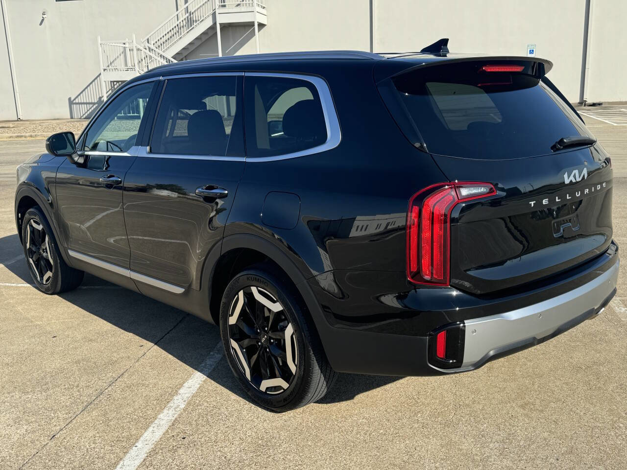 Used 2025 Kia Telluride S image 7