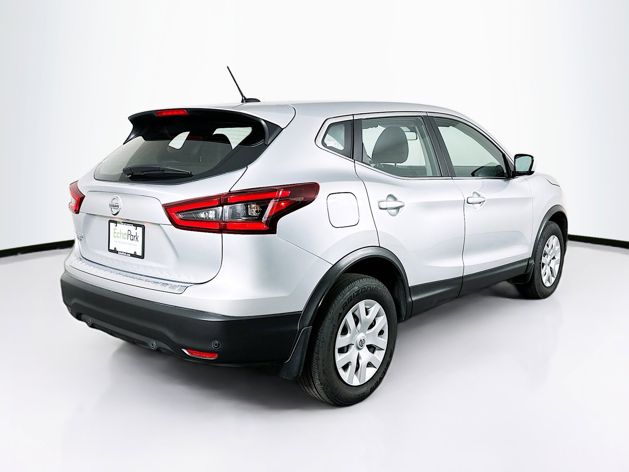 Used 2020 Nissan Rogue Sport S image 9