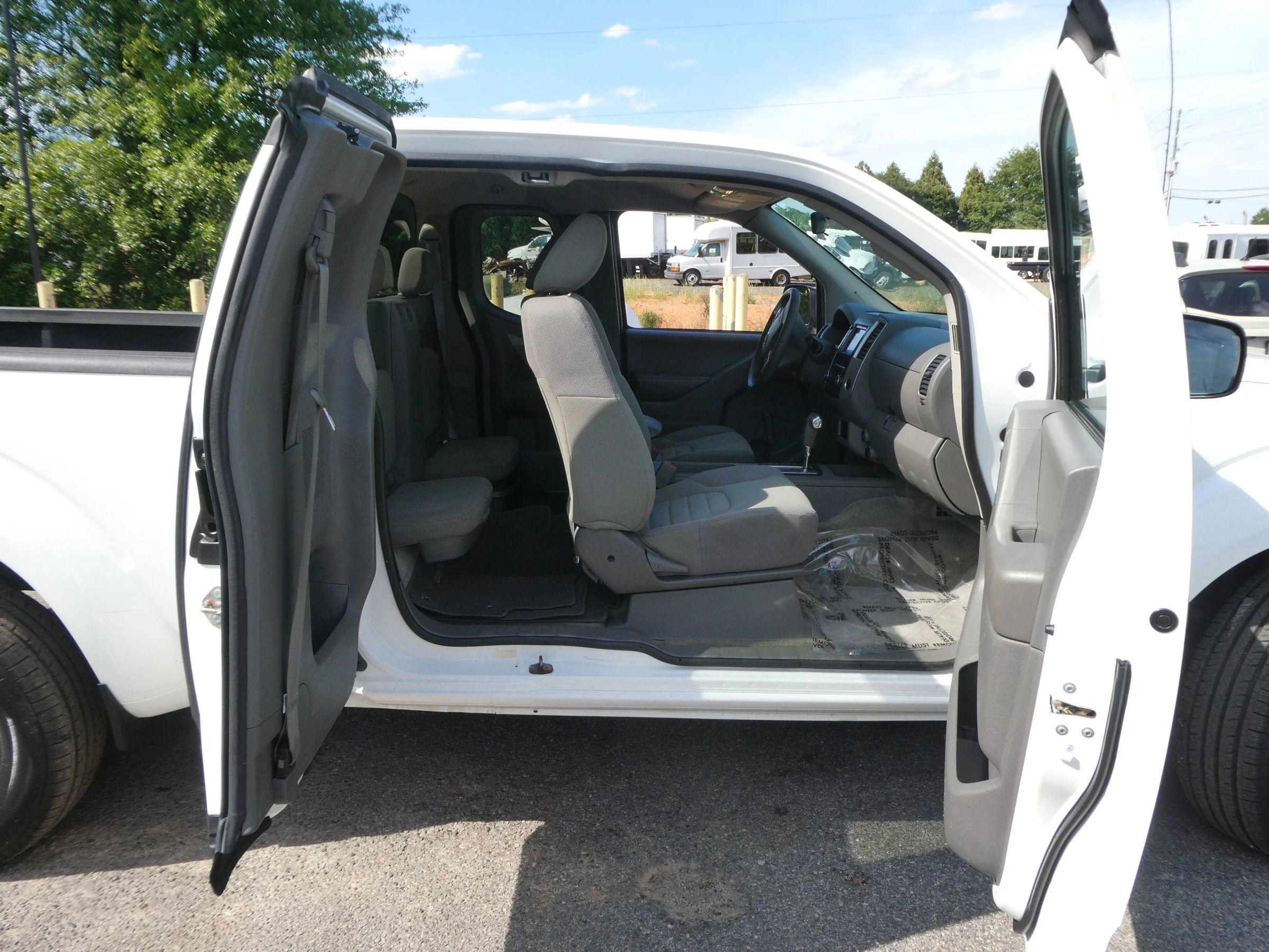 Used 2018 Nissan Frontier S RWD image 26