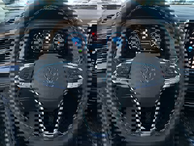 New 2026 Volkswagen Atlas SE image 16