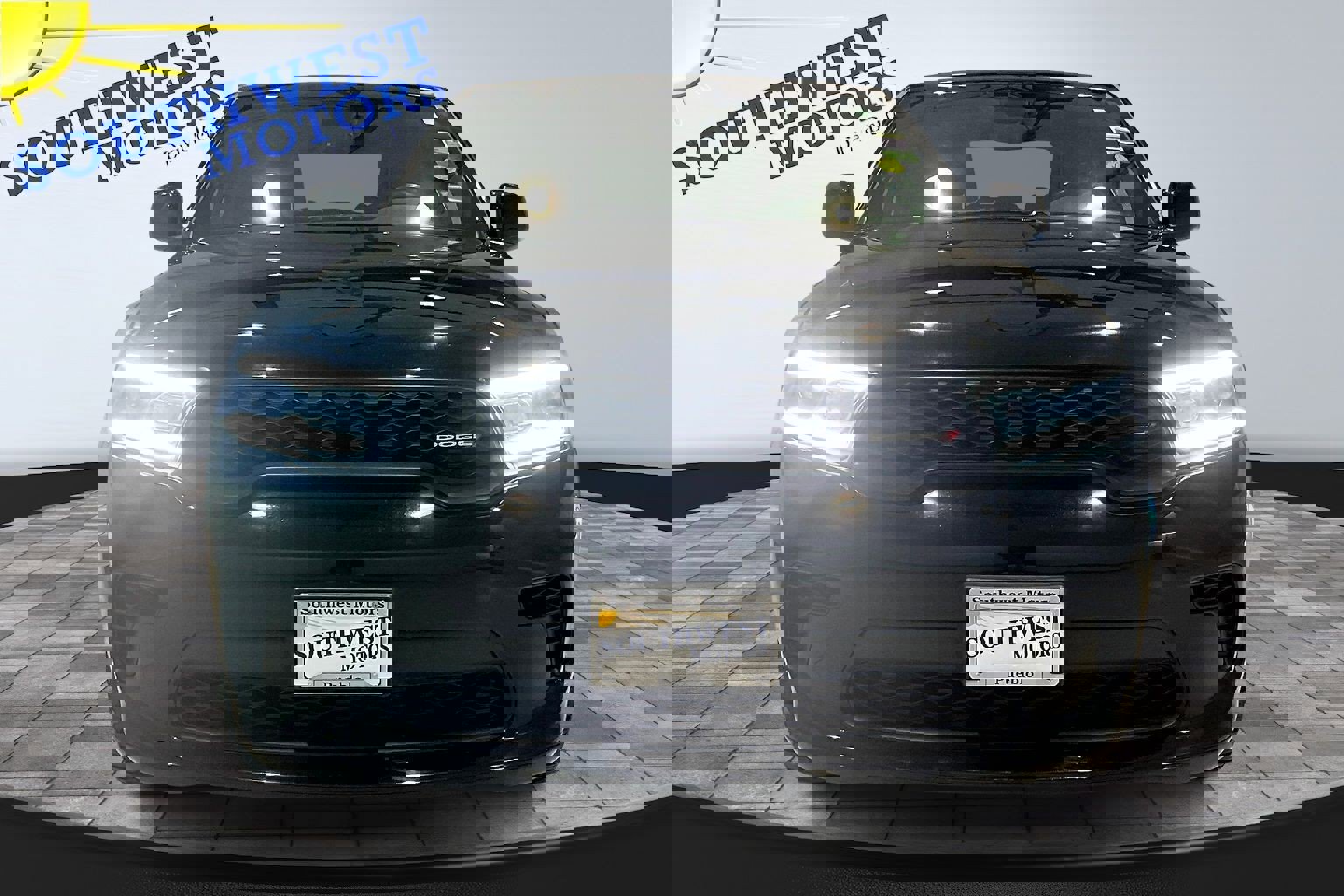 Used 2023 Dodge Durango GT image 2