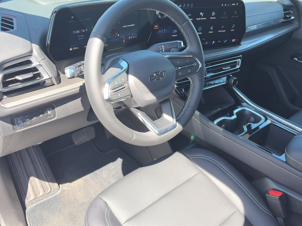 New 2026 Chevrolet Traverse LT w/ Midnight/Sport Edition AWD/4WD image 13