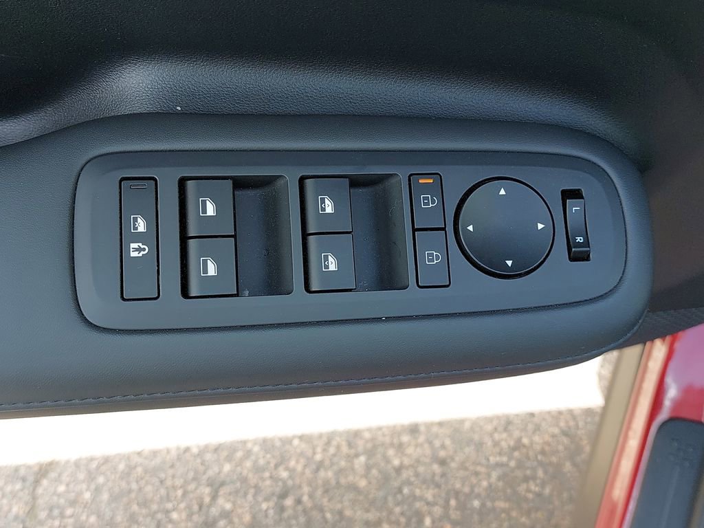 Used 2025 Hyundai Santa Fe SEL FWD image 28