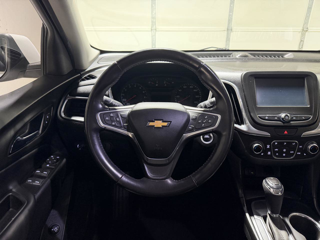 Used 2018 Chevrolet Equinox LT FWD image 14