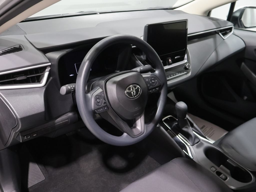 Used 2026 Toyota Corolla LE FWD image 13