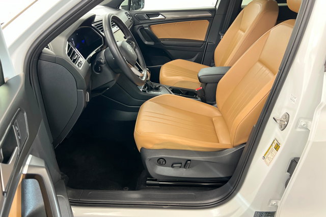 Used 2023 Volkswagen Tiguan SE FWD image 17