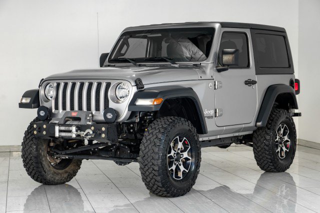 Used 2020 Jeep Wrangler Sport AWD/4WD image 4