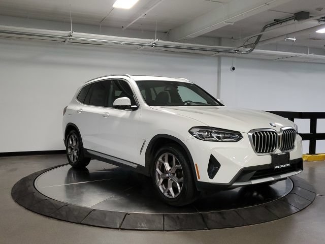 Used 2022 BMW X3 xDrive30i w/ Premium Package 2 AWD/4WD image 3