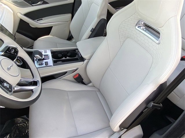 New 2025 Jaguar F-PACE R-Dynamic S image 6