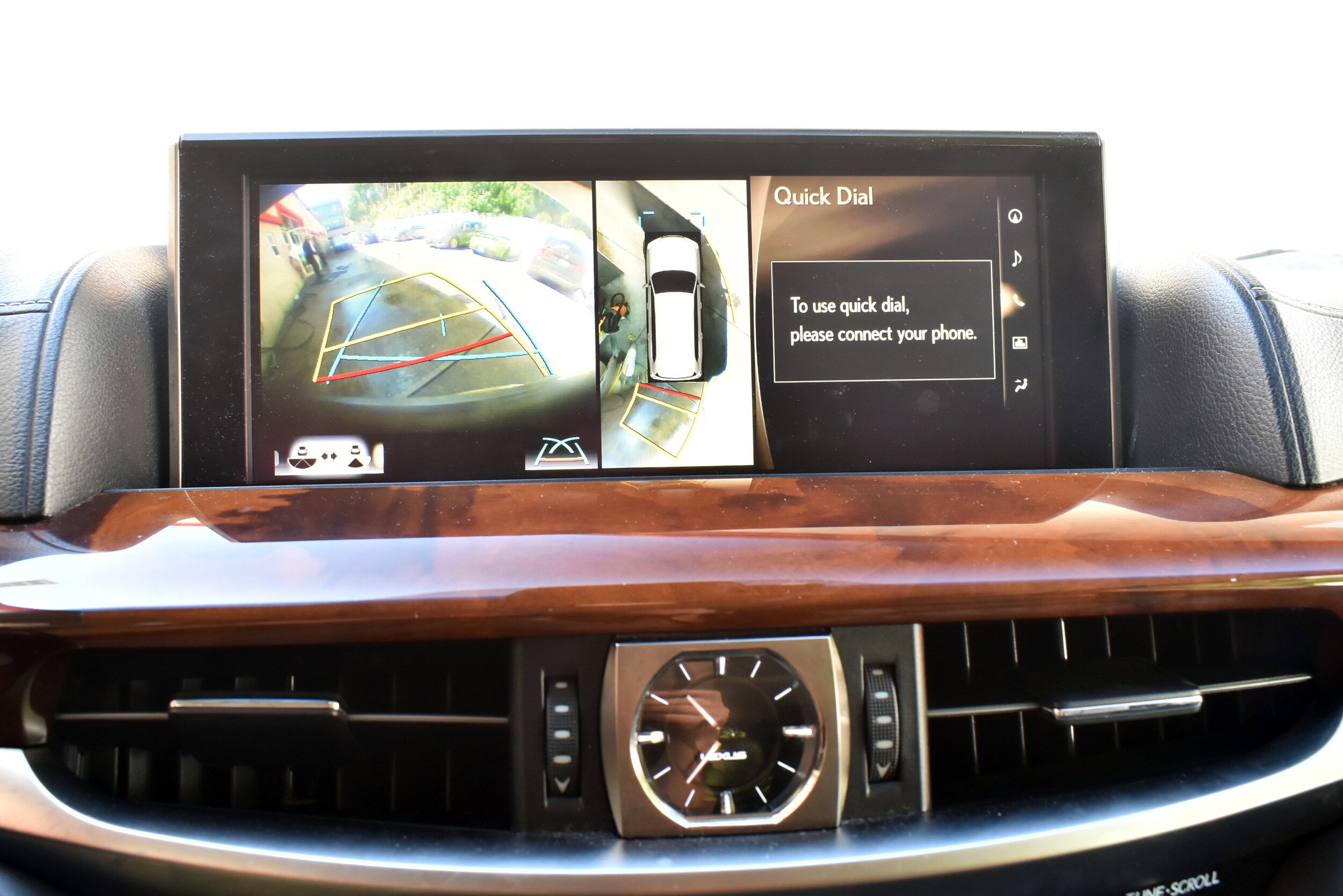 Used 2018 Lexus LX 570 4WD w/ Luxury Package image 36