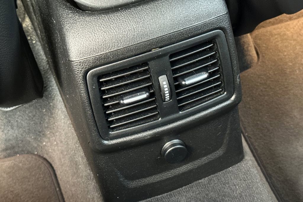 Used 2018 BMW X1 sDrive28i image 13