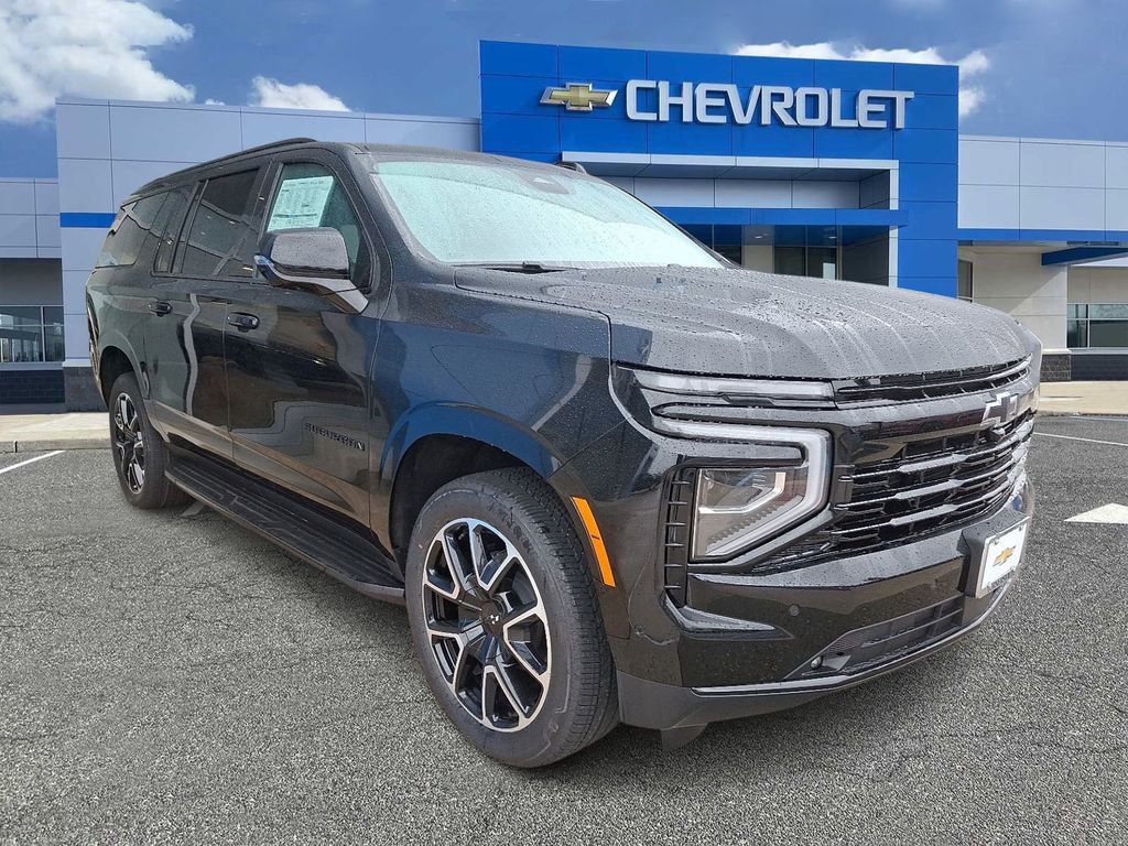 New 2026 Chevrolet Suburban RST w/ Comfort Package image 2