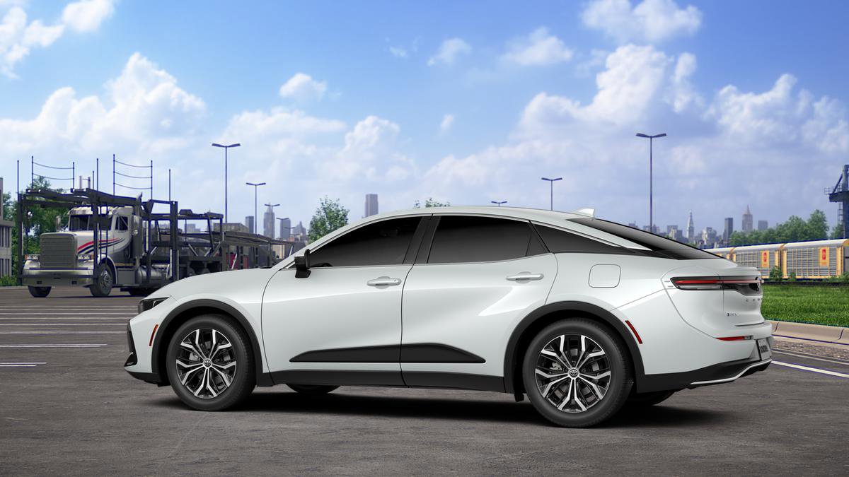 New 2026 Toyota Crown XLE image 9