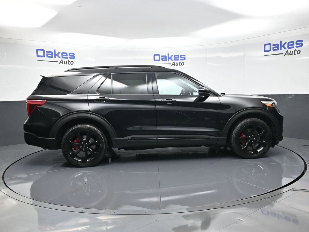 Used 2022 Ford Explorer ST w/ Equipment Group 401A image 9